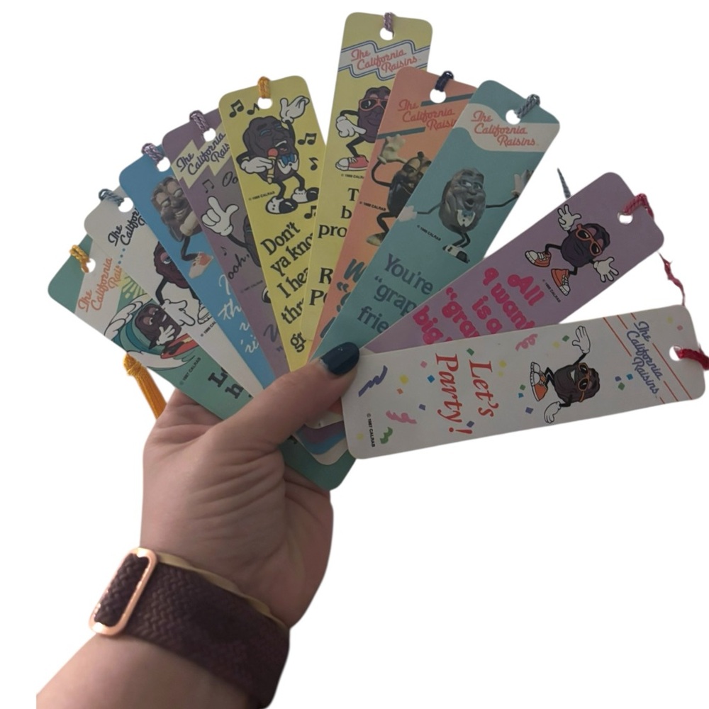 The California Raisins Set of 10 Bookmarks with tassels